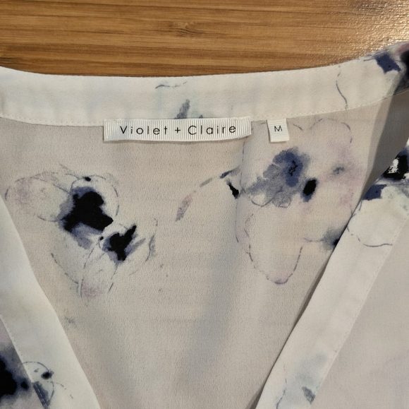 Violet & Claire Floral Blouse - Picture 3 of 5